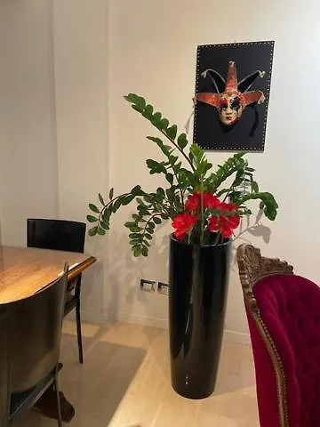 Apartment Appartamenti Bruzzanese Milan Italy